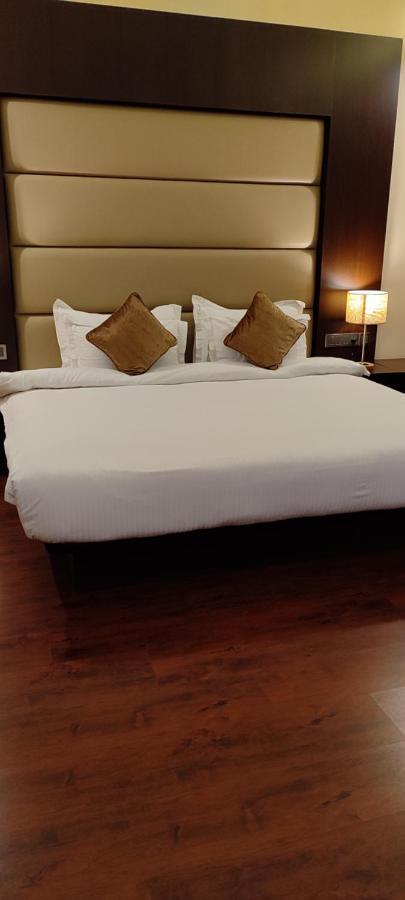 Vivanta Jamshedpur, Golmuri Экстерьер фото