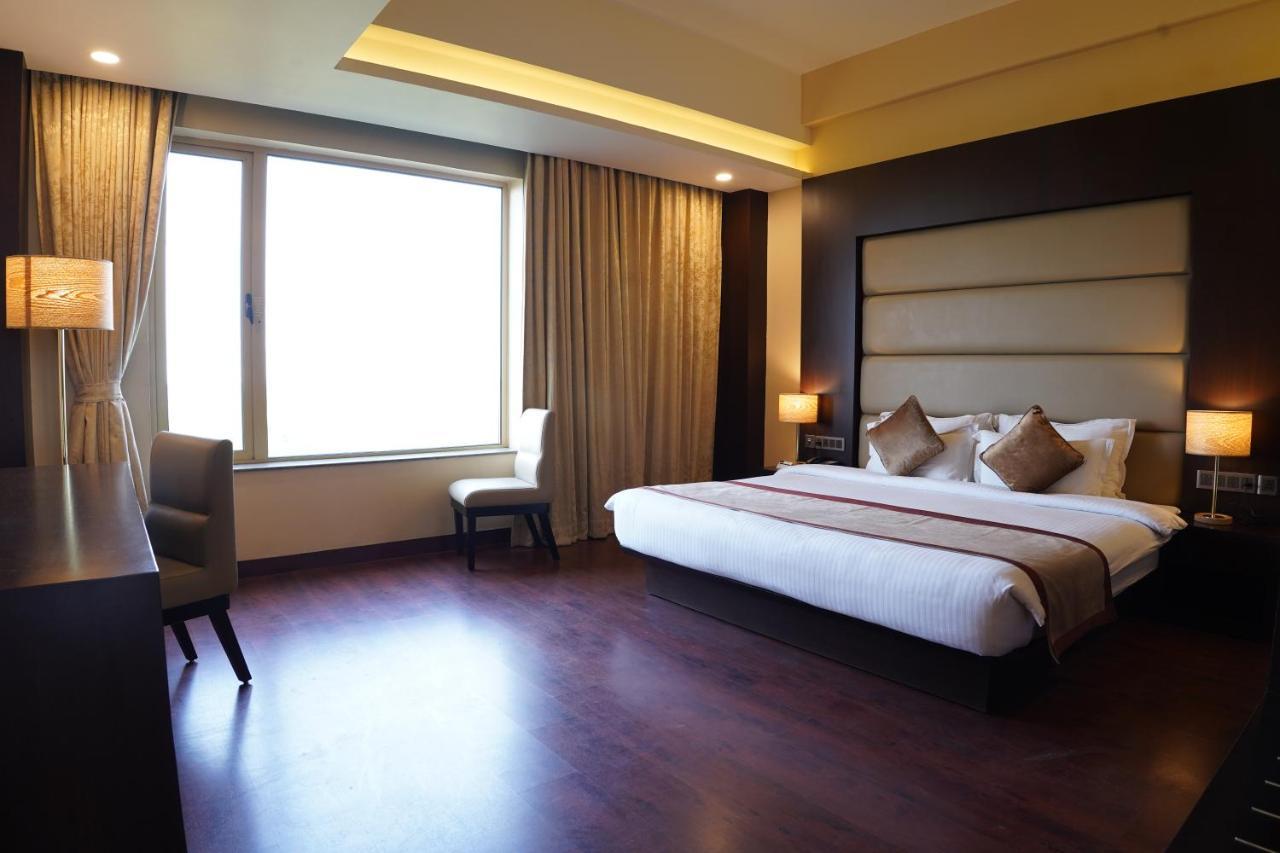 Vivanta Jamshedpur, Golmuri Экстерьер фото